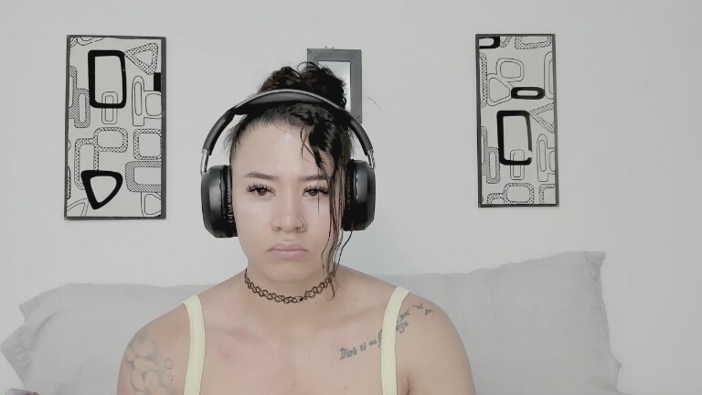 AngelMartins's Streamate show and profile