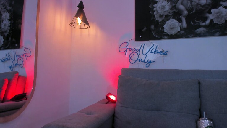 MacarenaEscobar27's Streamate show and profile