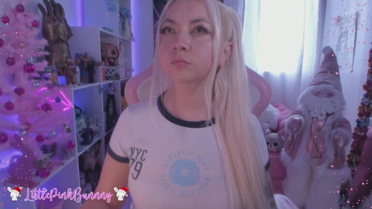LittlePinkBunnny's Streamate show and profile