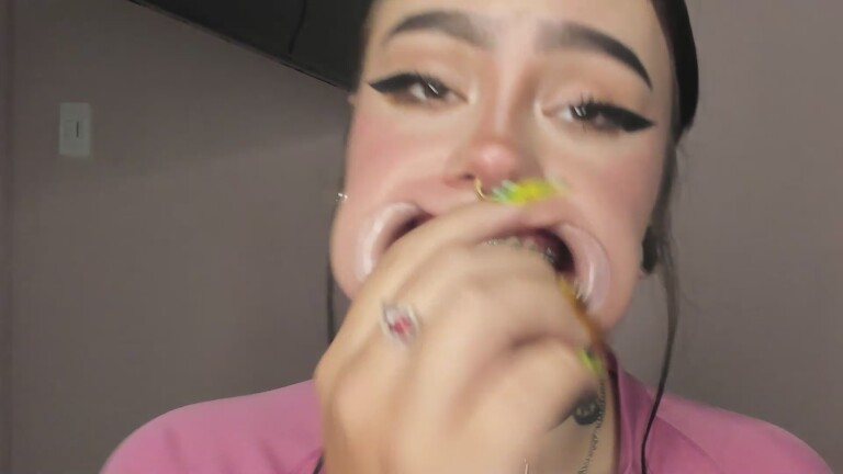 Jasmiin's Streamate show and profile