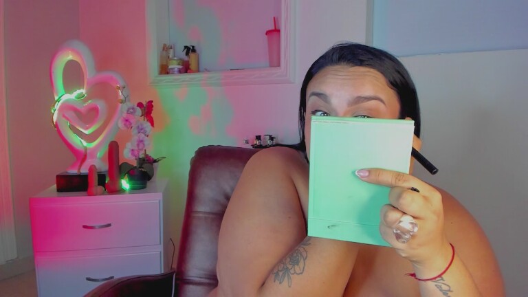 Nina_Lisboah's Streamate show and profile