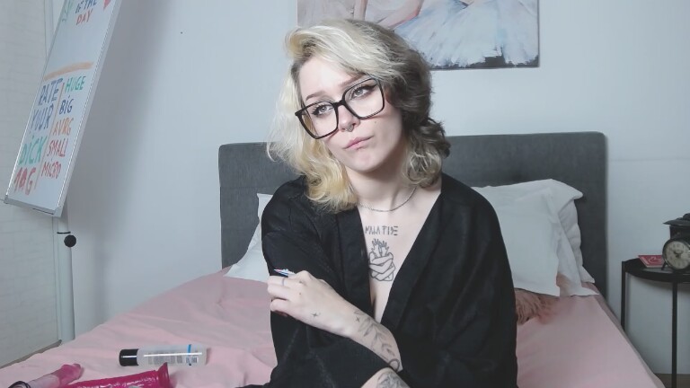 HALSEYx's Streamate show and profile