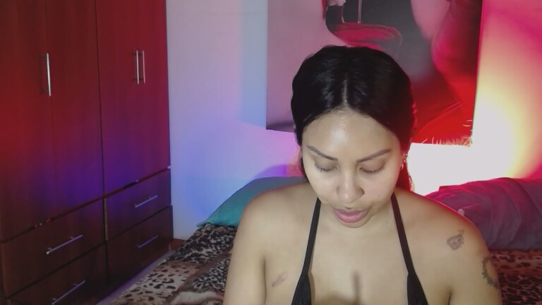 LATINA_BIG_CLITXXX's Streamate show and profile