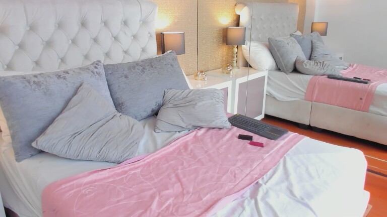 GingerKors's Streamate show and profile