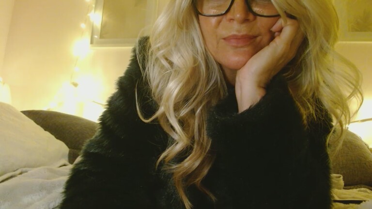 MissMilaRae's Streamate show and profile