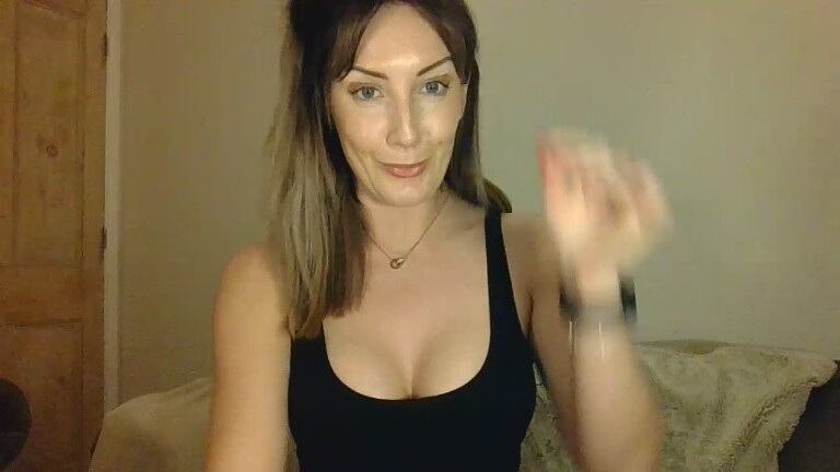 JoanieOakley21's Streamate show and profile