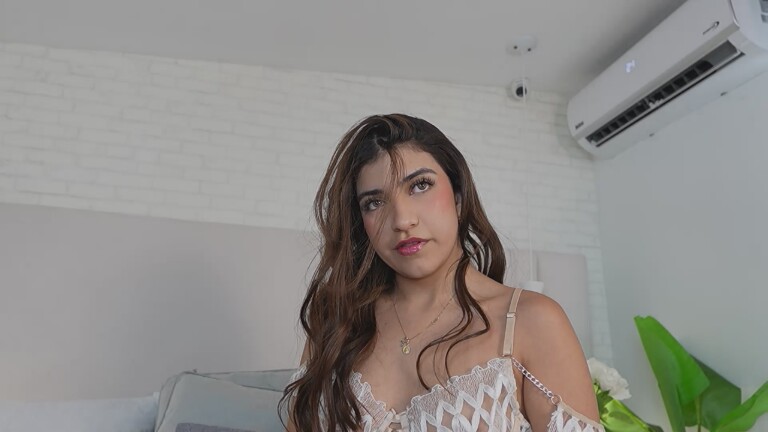 VictoriaJoliegb's Streamate show and profile