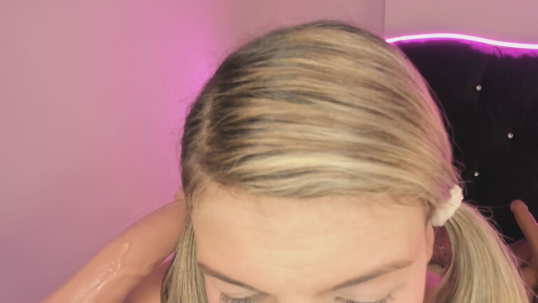 AvaMiller's Streamate show and profile