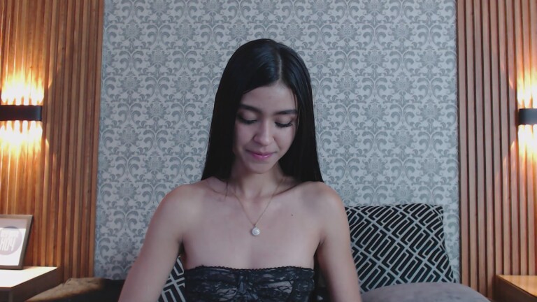 Charlotte_18's Streamate show and profile