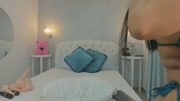 EmmilyMartinez's Streamate show and profile