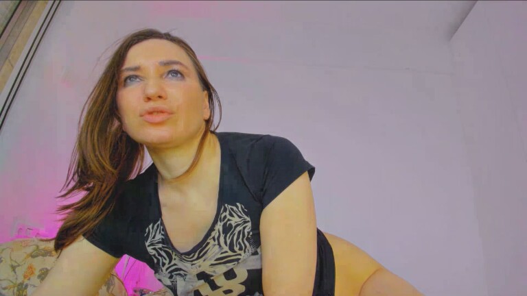 InesFeliz's Streamate show and profile