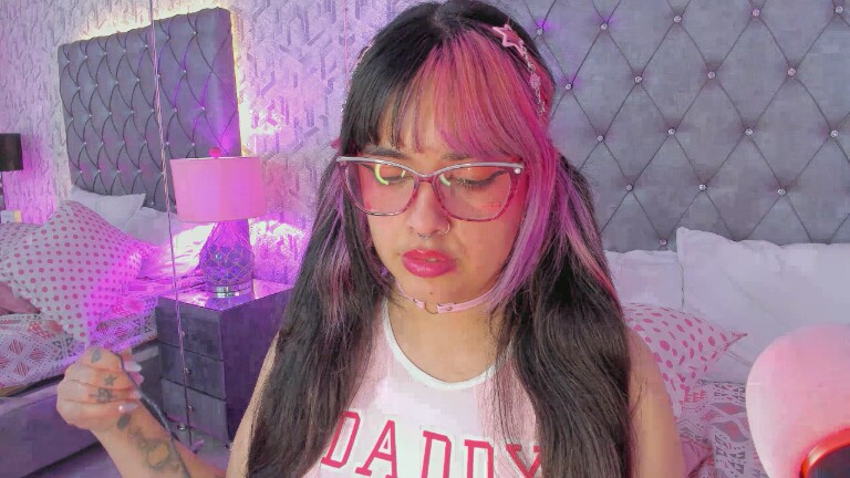 MaddieWaves's Streamate show and profile